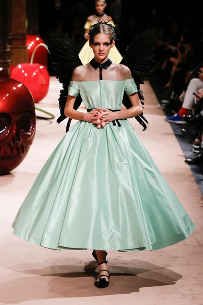 Look 2
